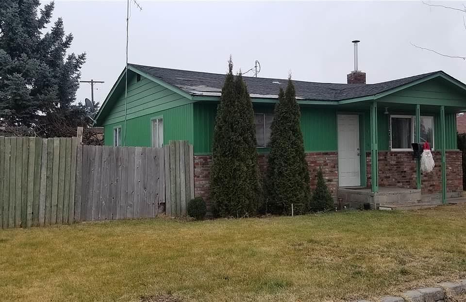 2nd image of 305 Avenue C