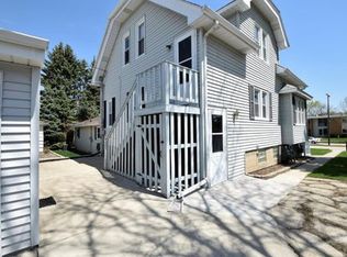 2975 S 92nd St, West Allis, WI 53227