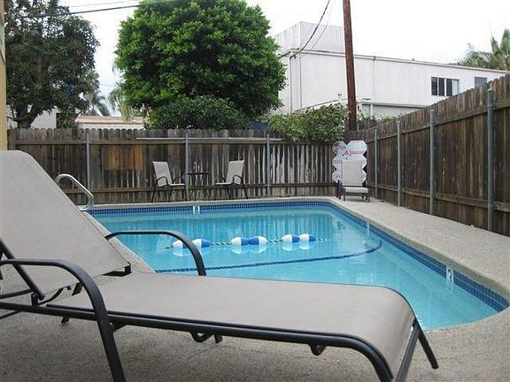 2nd image of 115 Redondo Ave APT 4