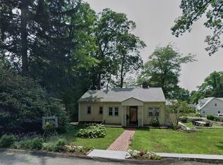 2 Maysenger Rd, Mahwah, NJ 07430