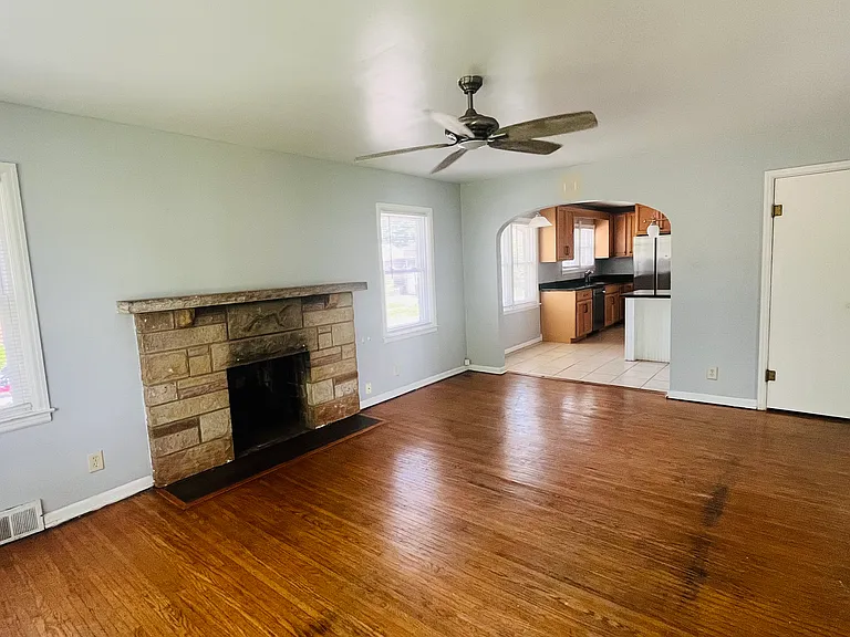 801 Berkley Rd — Photo 20