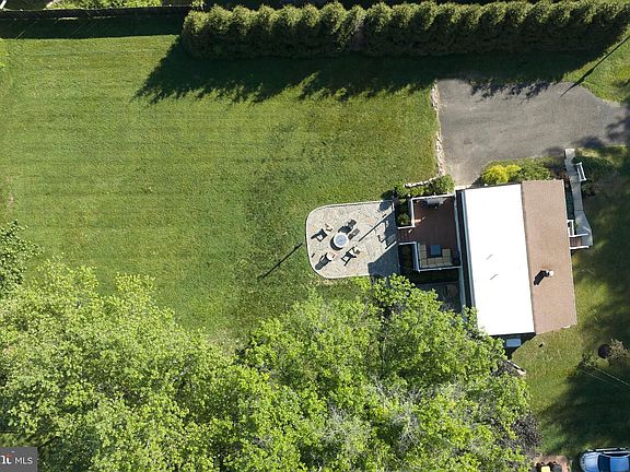 4th image of 1824 Turk Rd