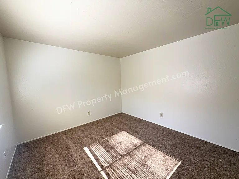 1336 Burmeister Rd — Photo 19