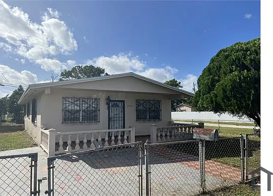 2280 NW 172nd Ter — Photo 1