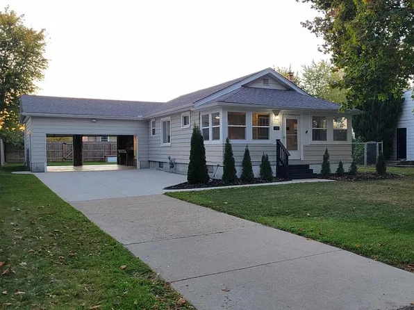580 Saint Bernard St, Marysville, MI 48040