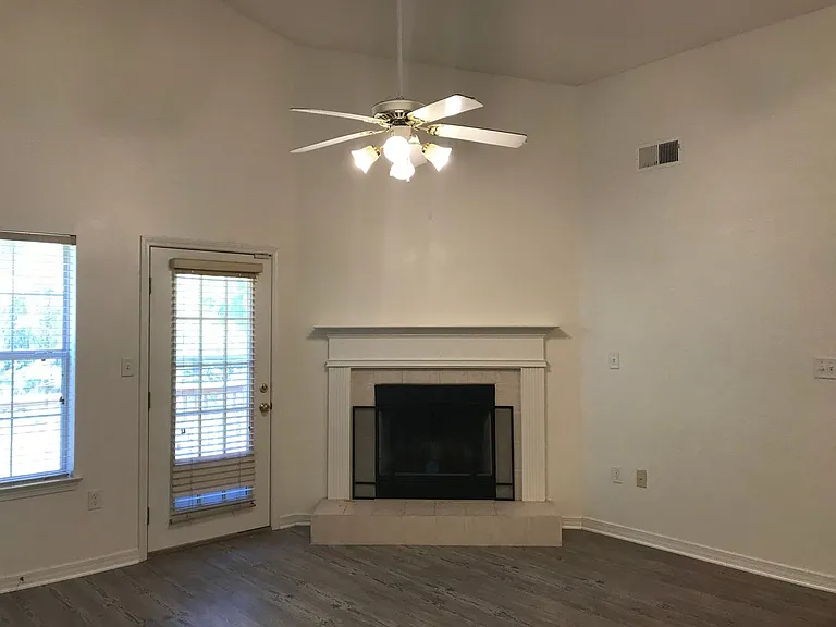 713 Marsh Harbor Dr — Photo 4
