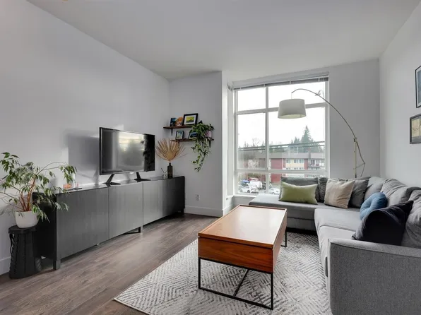 909 Clarke Rd #5, Pt Moody, BC V3H 1L6