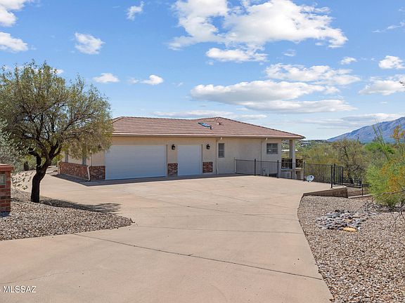 3rd image of 10369 E Sonoran Vista Trl