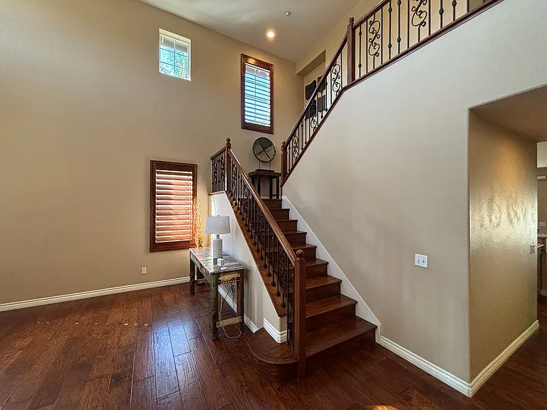 1163 Via Vista Dr — Photo 34