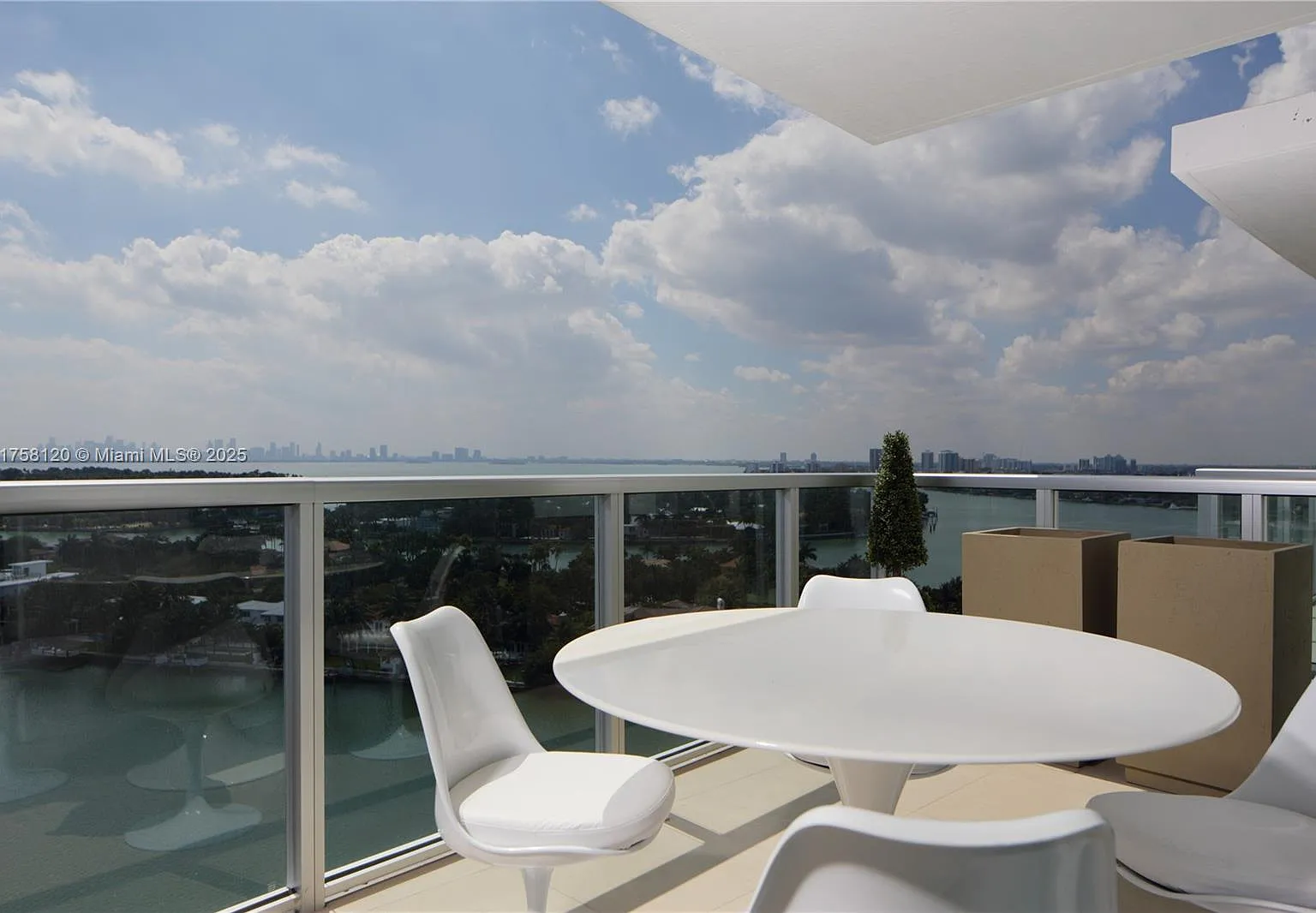 Eden House Condo — Photo 4