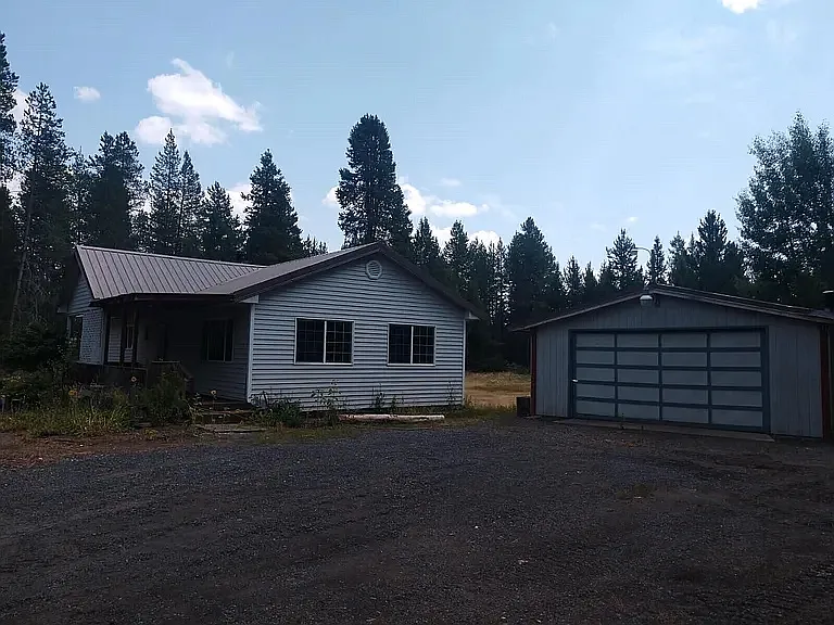 15969 Jacobsen Rd — Photo 1