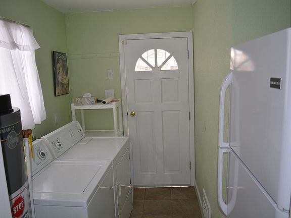 4th image of 1338 S Knox Ct