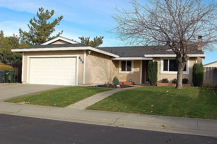 803 Blue Bill Way photo 1