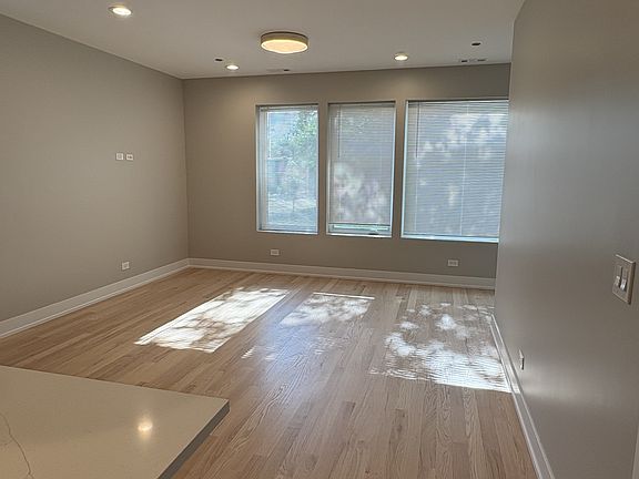 4th image of 6455 S Saint Lawrence Ave #2