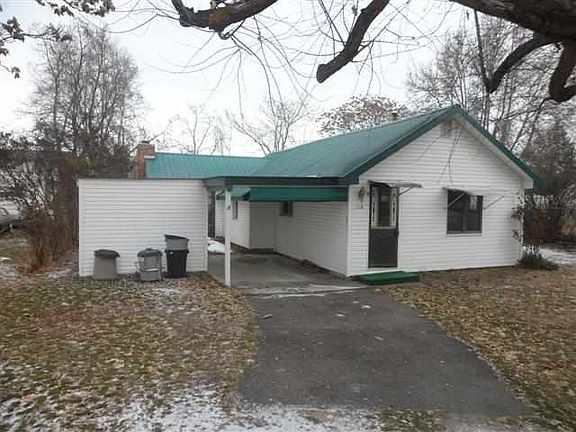 3rd image of 118 Pine Ave