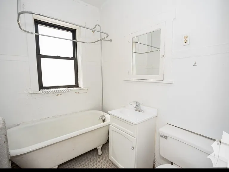 2612 W Gunnison St #1 — Photo 9
