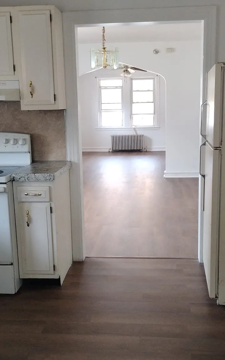 3 bed, 1120 sqft, $1,280 — Photo 2