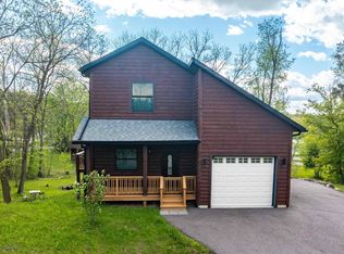 S5731 Devils Lake Parkway, Baraboo, WI 53913