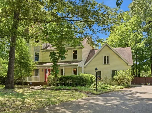 302 Honey Locust Way, Chesapeake, VA 23320