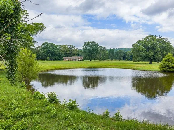 1114 W Gum Log Rd, Russellville, AR 72802