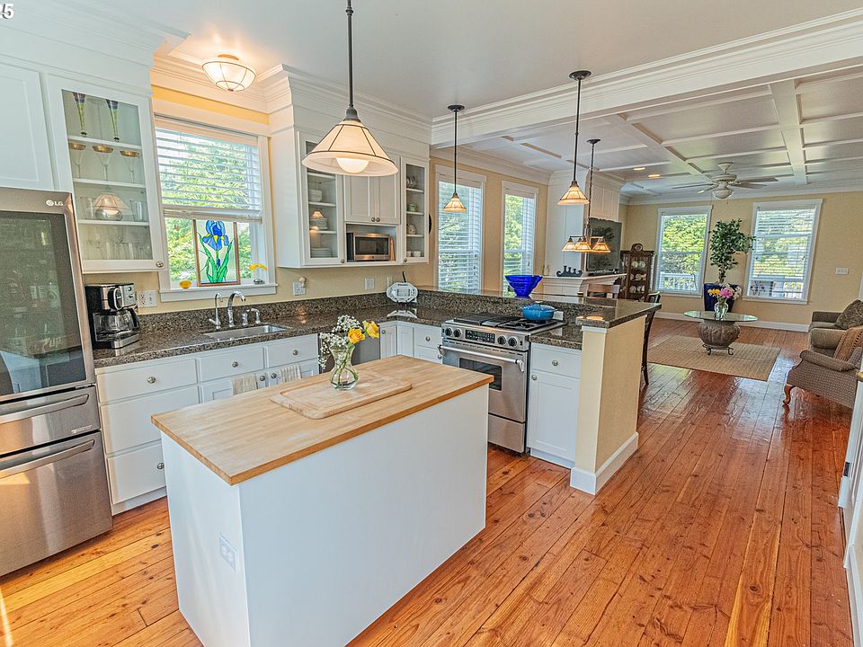 319 Kinnikinnick Way, Depoe Bay, OR 97341 | MLS #344978460