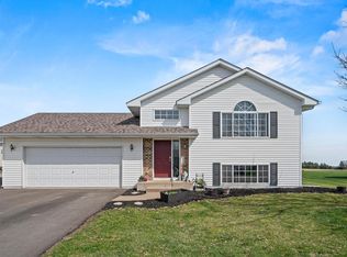 478 W Overlook Dr, Ellsworth, WI 54011