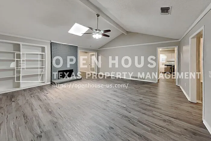 1306 Pinon Dr — Photo 3