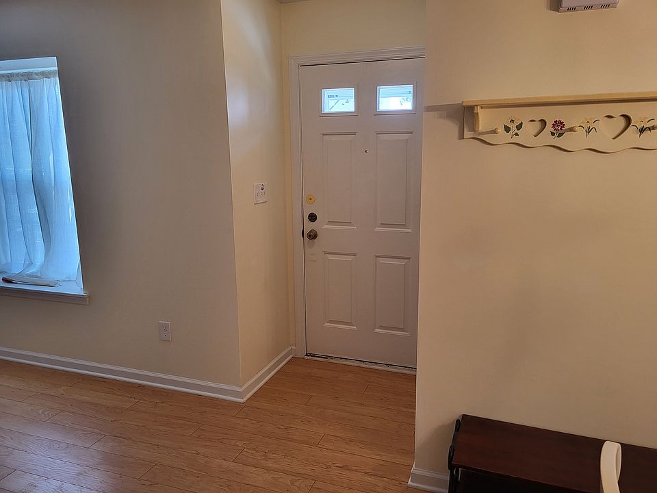 Entrance into Living Room and Dining Area