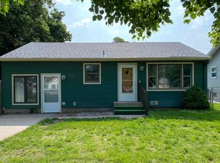 515 S Lincoln Ave, Hastings, NE 68901