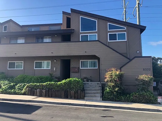 Building Photo - 5777 Gaines St #1-5