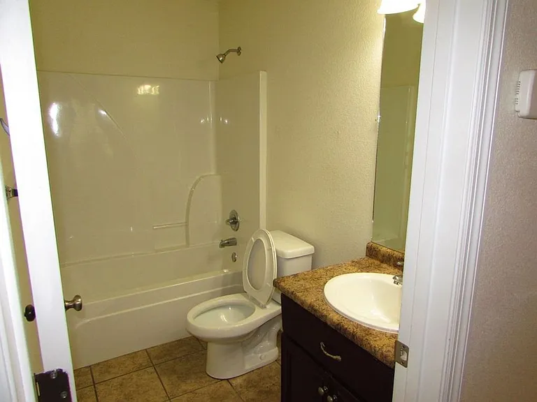 4717 Custer Dr — Photo 15
