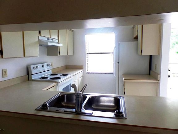 3rd image of 219 Olmstead Dr