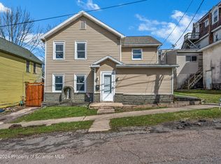 16 Oak Ave, Carbondale, PA 18407