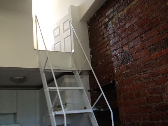 5th image of 154 E 7th St APT 8
