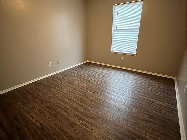 2719 Sprucewood St #A — Photo 7