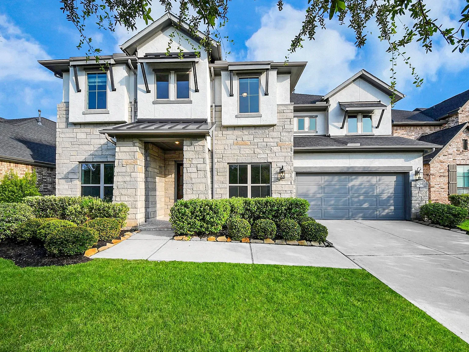 4 bed, 4.5 bath, 3722 sqft, $4,000 — Photo 4
