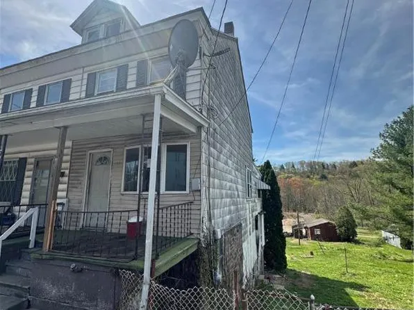 247 Valley St, New Philadelphia, PA 17959
