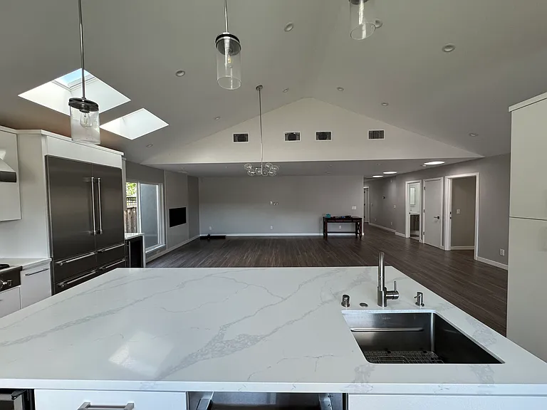 2406 Beechwood Ave — Photo 7