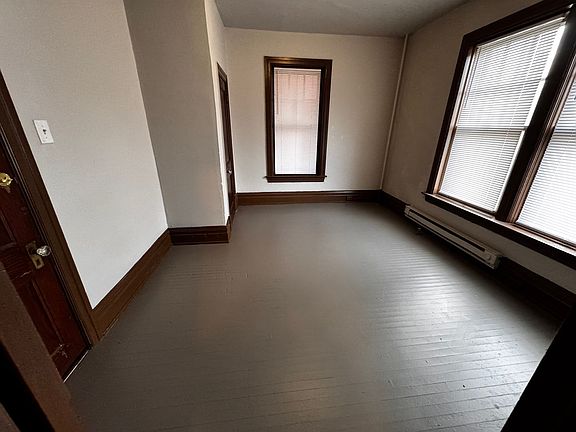 5th image of 1921 Market St APT 2