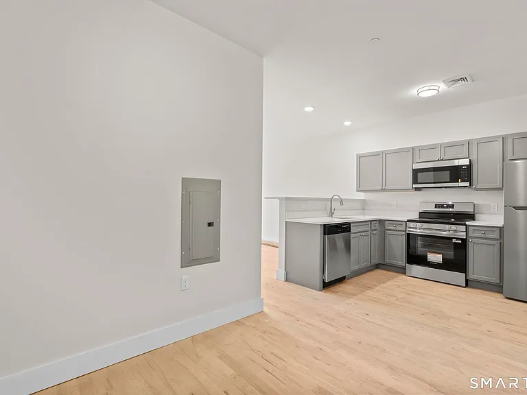 113 Canal St W #301 — Photo 27