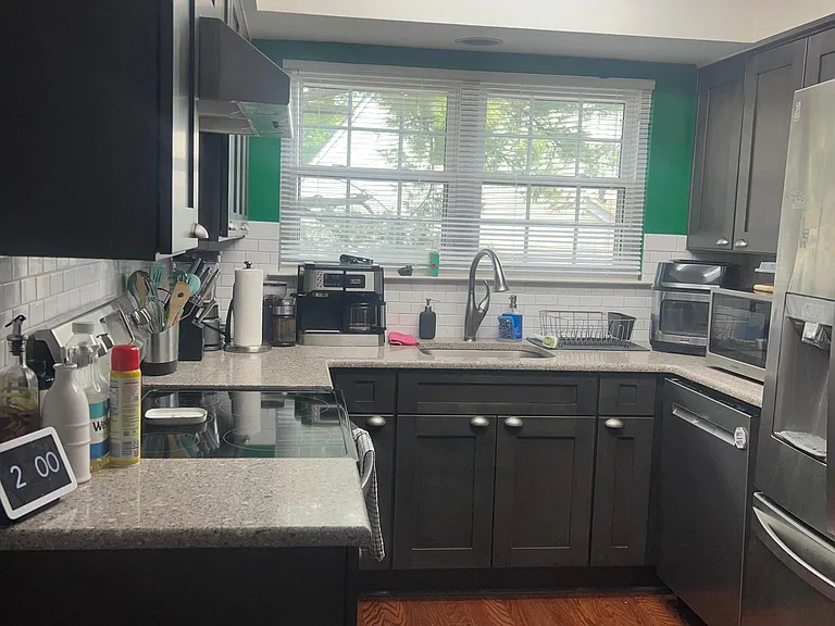 12100 Greenwood Ct #302 — Photo 4