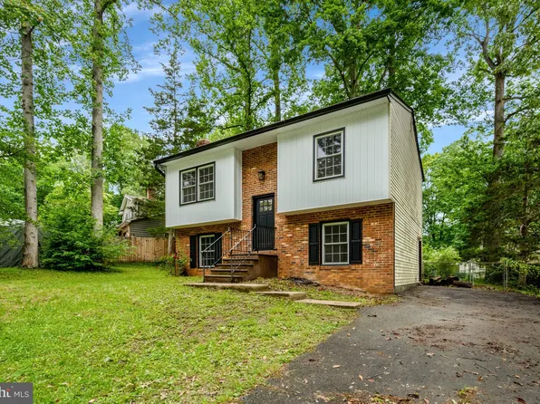 6025 Battlefield Green Dr, Fredericksburg, VA 22407