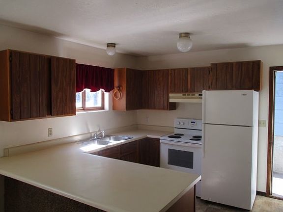 3rd image of 2419 Leo Ave APT B