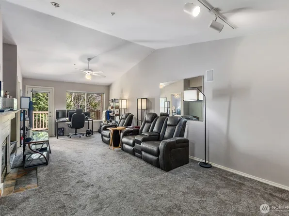 11501 7th Avenue W #CC302, Everett, WA 98204