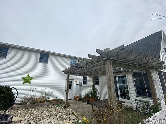 5th image of 4681 Amaryllis St
