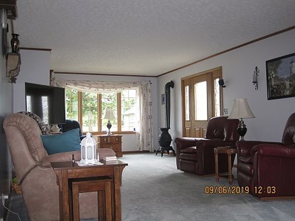 5th image of 335 W Lincoln Ave