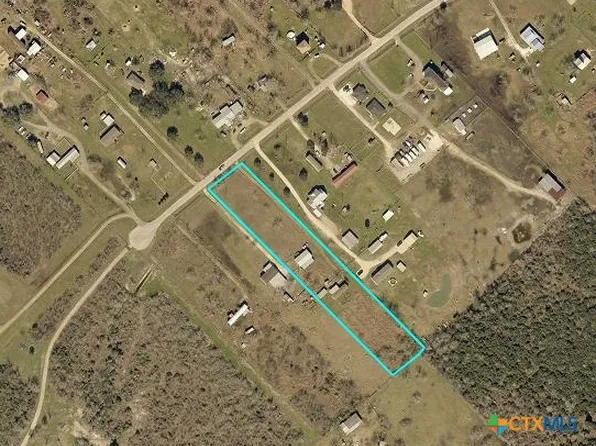 289 Reimann Rd, Victoria, TX 77905