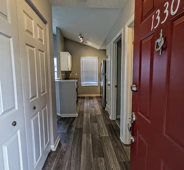 Spinnaker Cove Apartments — Photo 23