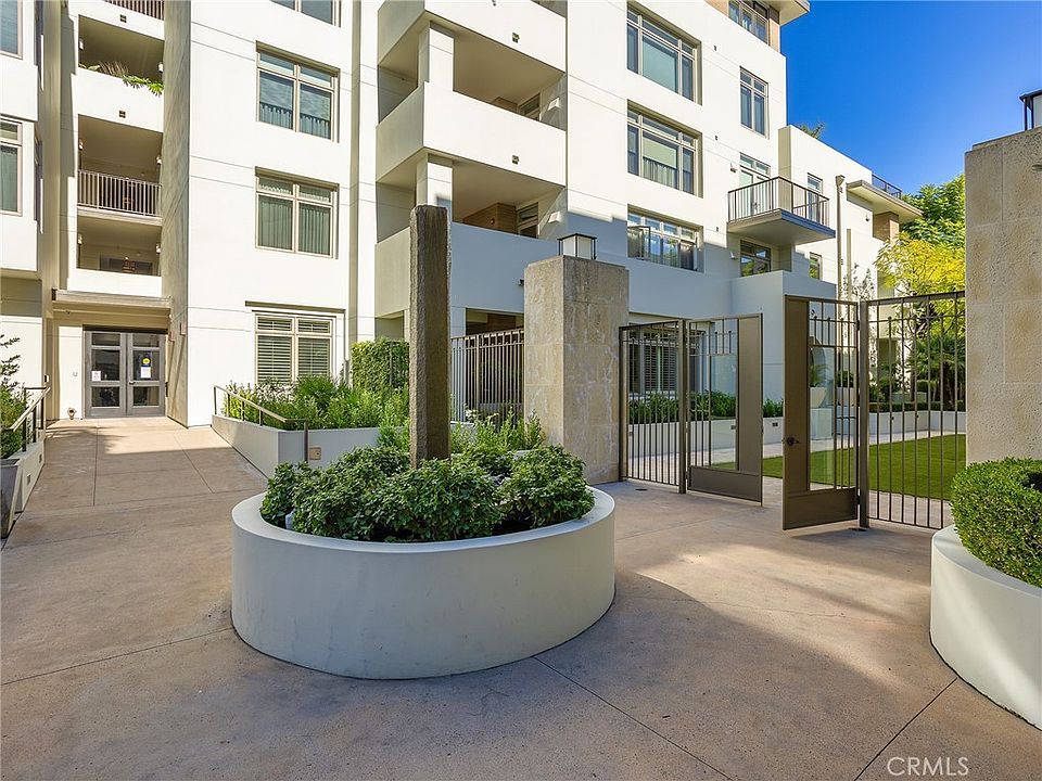 1st image of 920 Granite Dr Unit 213