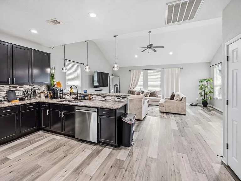 14702 Meadow Acre Trl — Photo 5